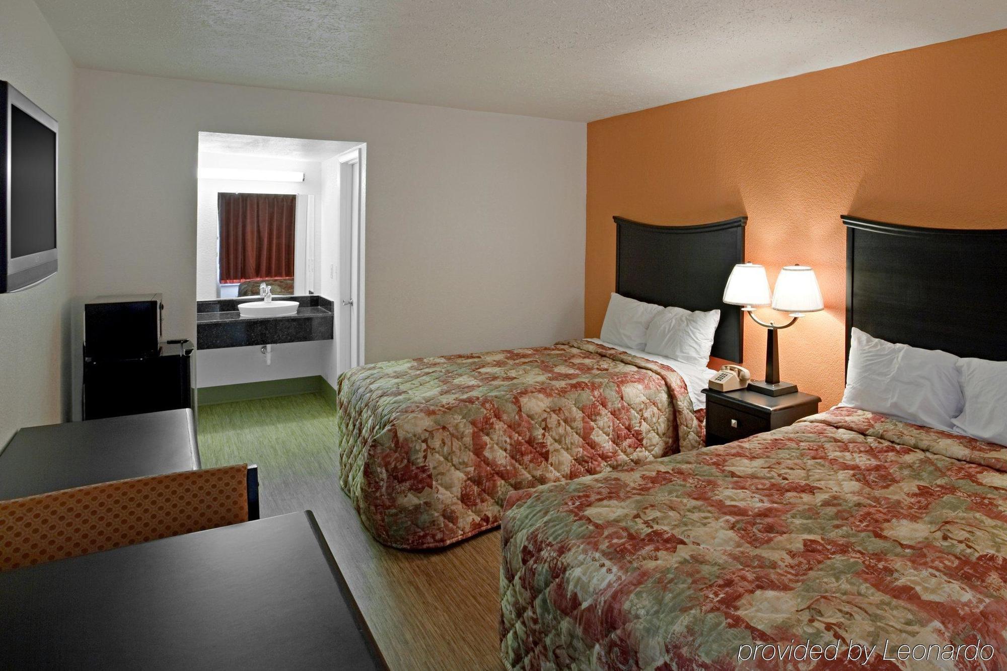 Econo Lodge Metropolis Ruang foto
